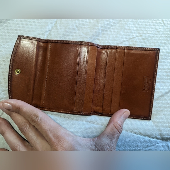 Dooney & Bourke card holder/mini wallet. - Picture 5 of 7